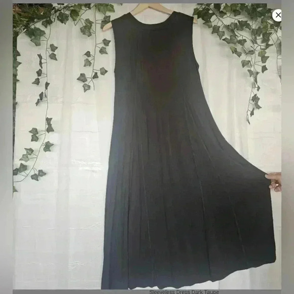 Coldwater Creek Embroidered Sleeveless V-Neck Maxi Dress - Picture 2 of 5